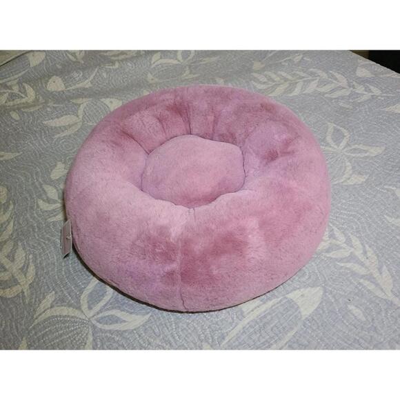 Dog Bed Susan Lanci 17